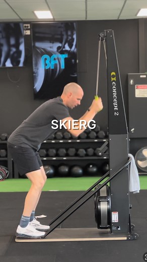 A SkiErg simulates the movement patterns of cross-country skiing. It’s a low impact cardio exercise that increases cardiovascular capacity, full body strength and power. Although similar to a rower machine, it focuses a little more on upper body strength while the rower focuses more on lower body strength. Overall, the SkiErg is a fantastic exercise to boost endurance and strength in a low-impact way. #SkiErgWorkout #LowImpactTraining #CardioAndStrength #EnduranceTraining #InjuryPrevention #Func