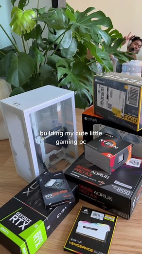 Building a Cute Little Gaming PC for Optimum Tech
