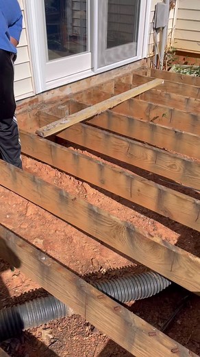 180K views · 756 reactions | Deck makeover using Trex composite decking #construction #diy #patio #outdoorliving #facebookreels #contractor #viral #trendingreels #tips | Scarlet Oak Homes | Facebook