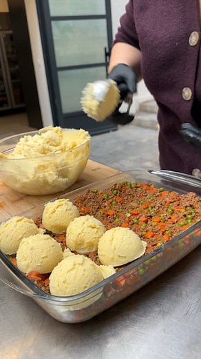 Cheesy Cheddar Shepherd's Pie! A cheesy twist on a classic 🧀🥧 | Chefclub Network