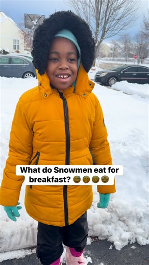 What do Snowmen eat for breakfast? 😅🤭🤣🤩#funnyvideos #jokes #laughter #snowman | Gladys Dinma