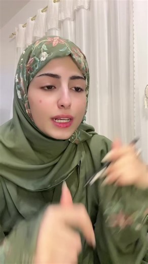 فيديو أنشأه حلا عبدالعزيز (@hala.abdulaziz1) باستخدام Unboxing iPhone From Claw Machine