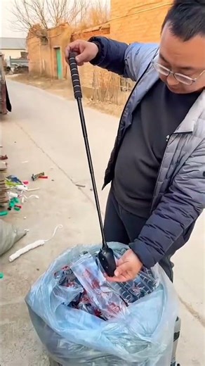 Aluminum alloy telescopic portable baiting spoon, baiting device, anti-rotation telescopic fishing