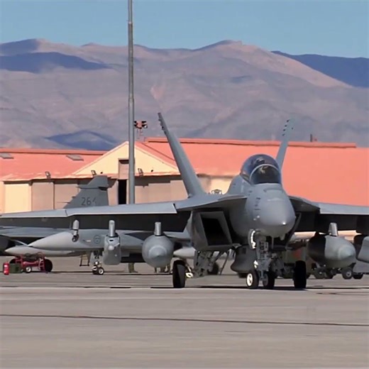 EA-18G Growler's Raw Power on Display #aviation #military #fighter