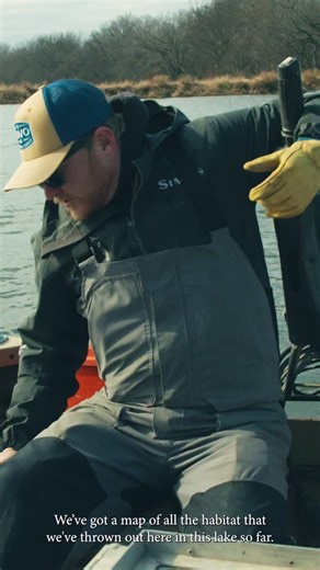 A pile of @uglyhabitats is a surefire way to raise the carrying capacity of bait, and thus big bass, of your lake. While we use a pile of cedar trees as well in the lakes we manage, they don’t last, and sometimes an easy supply of them isn’t readily available. These Ugly Trees on the other hand will have longevity the cedar trees won’t, have leaflets that will last and give protection to juvenile fish, and they are very simple to deploy and have stand up straight in the water column. As explaine