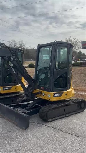 John Deere Equipment Available at Atkinson Truck Sales! Ready to upgrade your farm or job site? We’ve got the reliable power and performance you need. 💪 📍 Chatham, VA 📞 Call us today: 434-432-9770 Don’t wait — equipment like this doesn’t last long! #foryoupage #johndeere #virginia #chatham #atkinsontrucksales