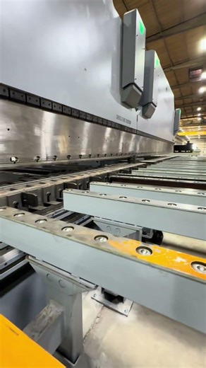 Massive Pole Extraction on a Tandem Press Brake