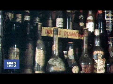 1984: The Pub that Time Forgot | Breakfast Time | BBC Archive