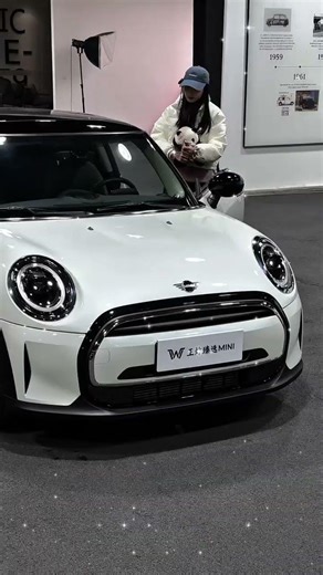 The first MINI convertible for youngpeople~ #MINI #MINIconvertible#CABRIO