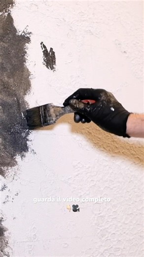 Il primo strato di colore decide tutto ✨ | Arte contemporanea italiana #moonart #arteitaliana