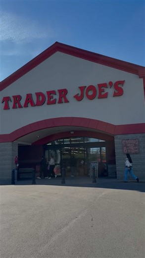 Weekly grocery haul as a family of 4. Technically the baby doesn’t eat, but I breastfeed, so I count him 😂 If you have a hard time thinking of what to make every night, I highly suggest theming your nights! This has made meal planning so much easier for me. Monday: Bowl Night Tuesday: Taco / Wrap Night Wednesday: Sheet Pan Night Thursday: Noodle Night Friday: DoorDash Night Saturday: Protein Side Night Sunday: Cozy Night