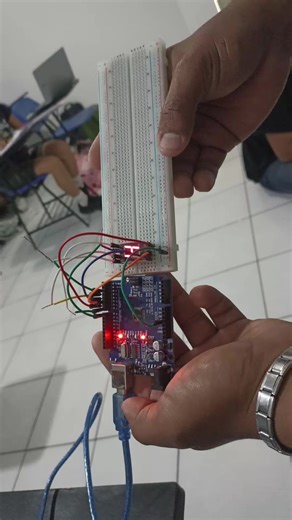 Arduino uno con display de siete segmentos Ánodo común
