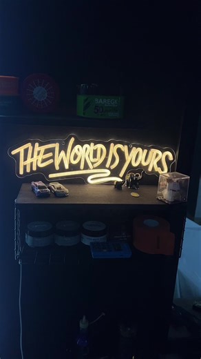 Upgrade en la barbería con letrero LED impactante