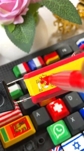 Painting the Spain Flag on my Keyboard! 🇪🇸 (Satisfying Art)