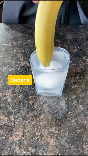 Easy and fun science experiment #scienceexperiments #comedy #sciencecomedy #funnyscience #funny #egg