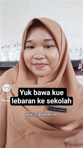 Ketika siswa membawa kue lebaran ke sekolah