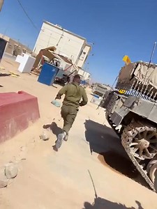 What soldiers do in dust devils. | People's Weather