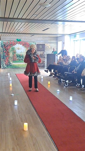 ✨ VOGUE FASHION SHOW – Marilyn! ✨ Lanes Retirement Living and Always in Vogue proudly hosted a Vogue Fashion Show, and what an unforgettable event it was! Check out this video of our beautiful resident Marilyn, confidently showing off her stunning jacket and hat — pure elegance, style, and grace! We absolutely love seeing our residents shine on the runway! @alwaysinvoguenl #VogueFashionShow #MarilynOnTheRunway #SeniorStyle #ConfidenceAtAnyAge #RunwayReady #FashionFun #AlwaysInVogue #LanesRetirem