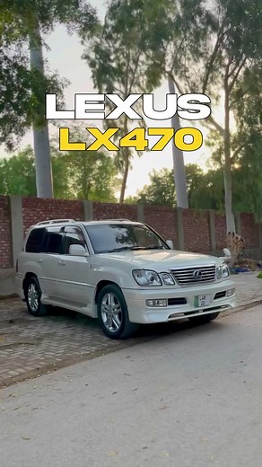 Explore the Toyota Lexus LX 470