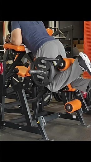 Standing Hamstring Curl in Machine #hamstrings #hamstringsworkout