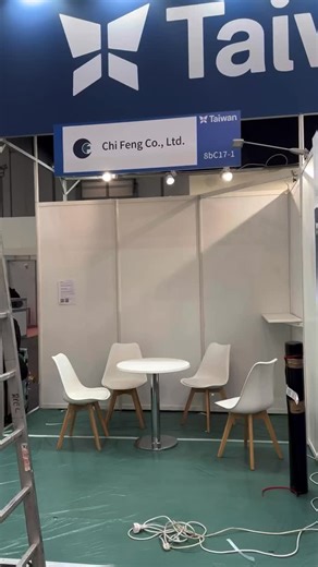 Chi Feng has arrived at MEDICA / COMPAMED 2025 in Düsseldorf! We’re setting up our booth and getting ready to showcase our latest infusion safety solutions, including the SafeD&R anti-reflux needle-free connector, our new CSTD system, and the Gen2 Zero series. If you’re visiting the show, come meet us at Hall 8B, Booth C17-1. Let’s talk innovation, safety, and global collaboration. See you in Germany! #MEDICA2025 #COMPAMED2025 #ChiFengMedical #NeedleFreeConnector #CSTD #SafeDR #InfusionSafety #M