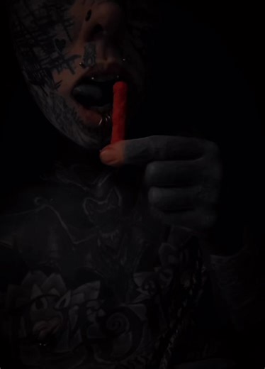 what dat mouth do 👅 #transmasc #tattoos #splittongue #bodymods #tattooed