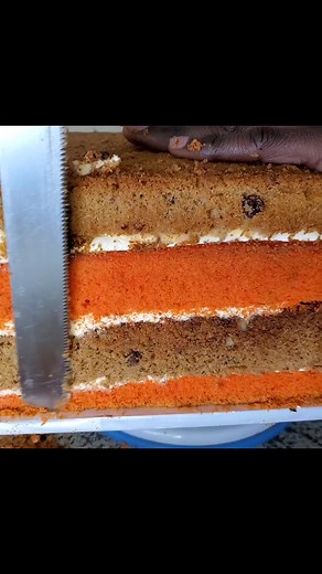 Unique Birthday Cake Tutorial: Carrot & Orange Cake with American Buttercream Filling