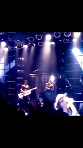 Bobby Brown - My Prerogative. #fyp🎸🎸💃💕💔💜 #bonbybrown💃💃🥀 #dancing💃🥀🎭🎵 #canada🌎🏆⚽️🌹 #usa🌎🏆⚽️🥀 [Intro] Get busy! [Chorus] Everybody's talkin' all this stuff about me (Now, now) Why don't they just let me live? (Ooh) I don't need permission, make my own decisions (Oh!) That's my prerogative [Verse 1] They say I'm crazy, I really don't care That's my prerogative They say I'm nasty, but I don't give a damn Gettin' girls is how I live Some ask me questions, why am I so real? But they