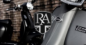 Royal Alloy GP 125 with accessory pack | Royal Alloy