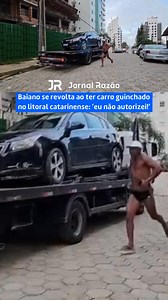 3.2M views · 29K reactions |  Confusão na Praia Brava, em Itajaí (SC), após banhista se revoltar ao ter carro guinchado. Veículo estava estacionado em local proibido e tinha o licenciamento atrasado. O homem, visivelmente embriagado, tentou impedir a remoção do veículo e chegou a subir na plataforma do guincho, ameaçando o operador. Após muita resistência, a Guarda Municipal e a Polícia Militar intervieram e imobilizaram o agressor. EITA!  | Jornal Razão | Facebook