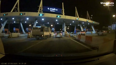 Truck loaded with gas cylinders crashes into Thai toll booth in drunk driving incident