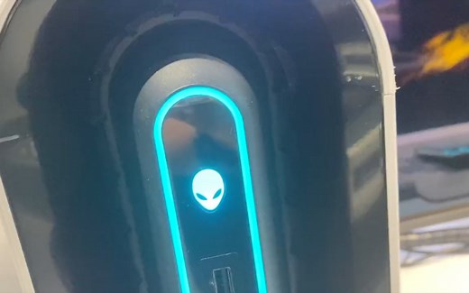 外星人（Alienware） 54.6英寸4K 120Hz刷新 0.5ms响应 OLED屏 内置音箱 广色域 电竞显示器 AW5520QF