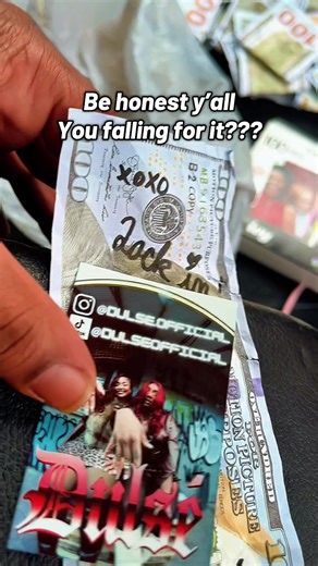 We took the streets with this one😮‍💨 let us know if you found us👀 And if you didn’t don’t worry, we dropping in more locations 🤪 #dulsé #hundreddollarbill #lockin #creativemarketingideas #upandcomingartists