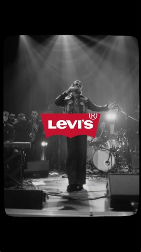 Video recap 🔥 @donwestmusic and his seven-piece band dressed in customised Levi’s denim looks, designed in partnership with NZ designer @karenwalker. They turned heads as the epitome of effortless style at the @ngvmelbourne Gala – one of the most iconic celebrations of art, music, fashion and culture in Australia. | Levi's