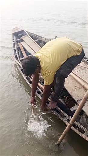A 20 kg boa was caught under the boat #fishing #hunting #fish