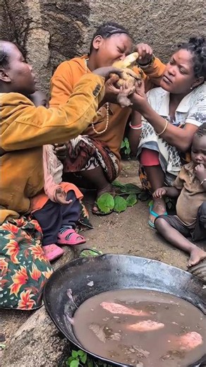 Sharing Food, Sharing Joy | Village Life Moments 🍗❤️ #FoodSharing #dailylife #FamilyMoments #short