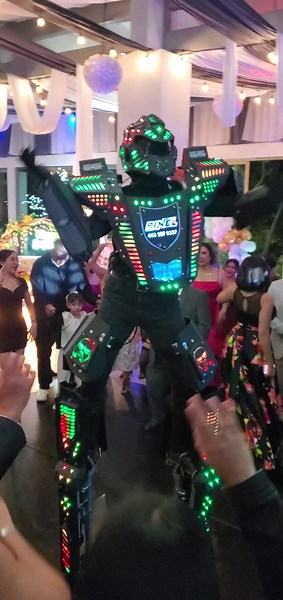 Robot Led Show for 15 Años Celebration