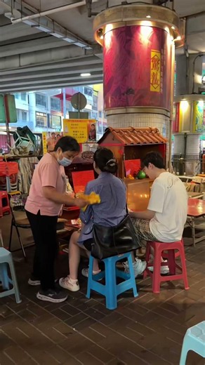 thank you aunties! #hongkong #travelvlog #solotravel