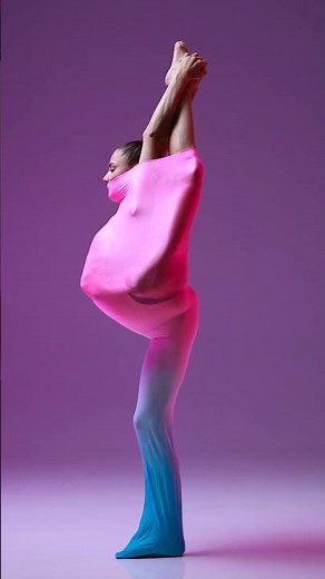 🇺🇦 Model poses for photoshoot📸 Rhythmic gymnastics. Model Valeriia