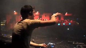 #ElectroMemories💥 Así se veía Calvin Harris hace 11 años en sus inicios tocando "Flashback" desde Creamfields Perú. 💥Sigue las mejores playlists electrónicas: https://spoti.fi/3vEVBpi | MDM Música