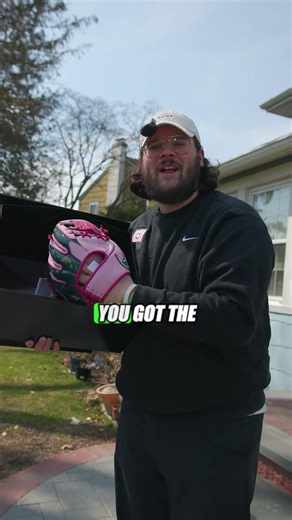 Unboxing Nike's new baseball gloves 🔥 Who knew ‪@nike‬ had a national holiday!?