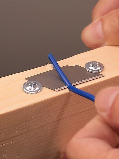 You can easily strip wires with this tip #shorts