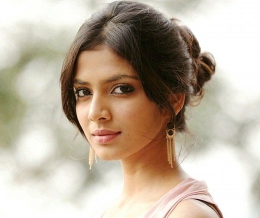 Malavika Mohanan Height, Age, Boyfriend, Husband, Family, Biography & More » StarsUnfolded