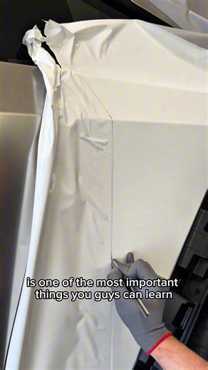 Cutting apposite edge #wraps #wrapping #tutorial #vinyl
