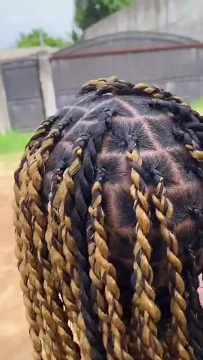 Vidéos de axellemarlysse2 (@axellemarlysse2) avec Mama Africa - Bracket