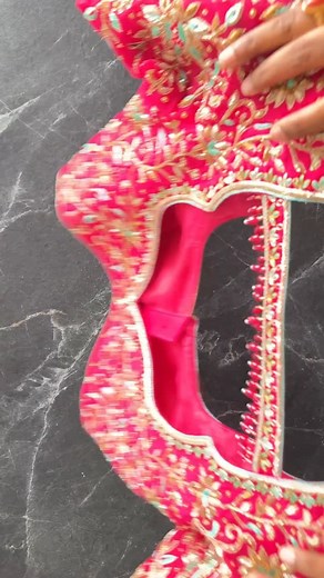 12K views · 603 reactions | #abhigna #abhignaclientdiaries #abhignabysahanaasgowda #blousedesigns #designer #fashion #designerblouse #bridal #southindianbridalfashion #bridalblousedesigns | Abhigna bridal studio | Facebook