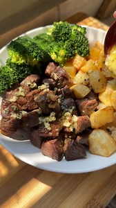 Garlic butter steak bites⭐️ "This recipe takes less than 30 minutes to put together and is made entirely in the Instant Vortex Airfryer Oven which means no additional pots and pans! I love how convenient the Instant Vortex Airfryer oven is to use because I can simply pop the steak on the first level, potatoes on the second level and then sit back and entertain my friends and family while the meal cooks. Anywho here is my recipe for these delicious Garlic butter steak and potato bites. Ingredient