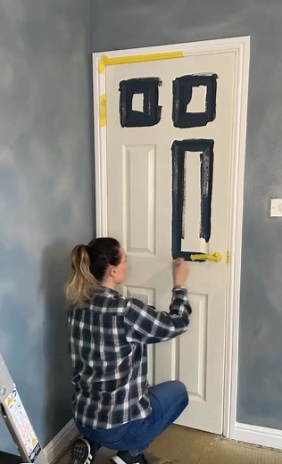 Bold Door Colour Ideas: Navy Blue Decorating with Valspar Paint