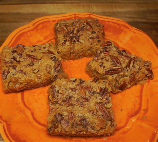 Easy Pumpkin Crunch Dump Cake