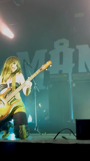 Victoria De Angelis Iconic Solo Performance | Maneskin Bassist